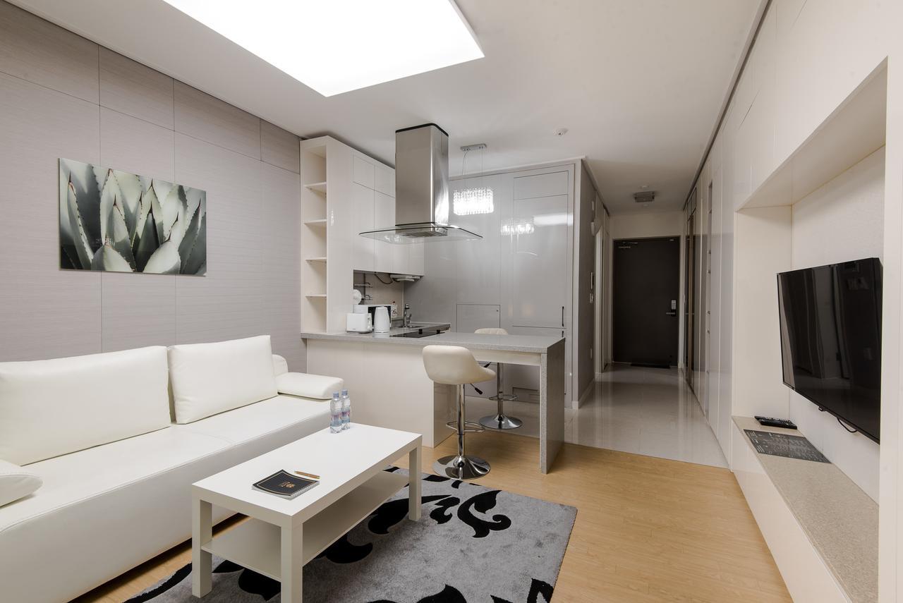 Elite Apart-Hotel Astana Bagian luar foto