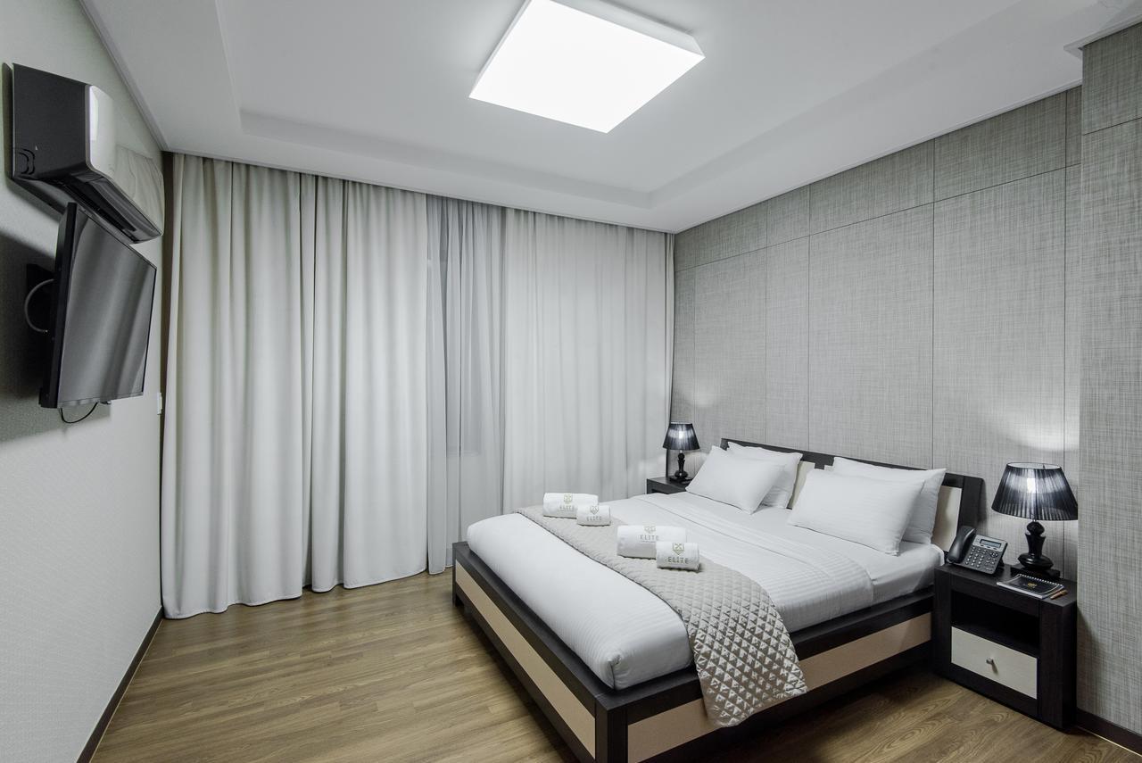 Elite Apart-Hotel Astana Bagian luar foto